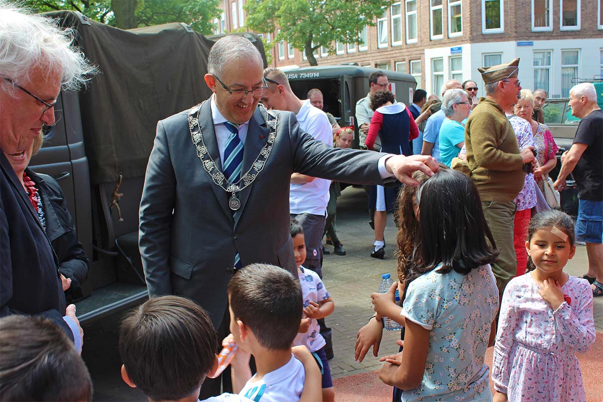 Oud-burgemeester Ahmed Aboutaleb bekroond met Rotterdam Promotieprijs