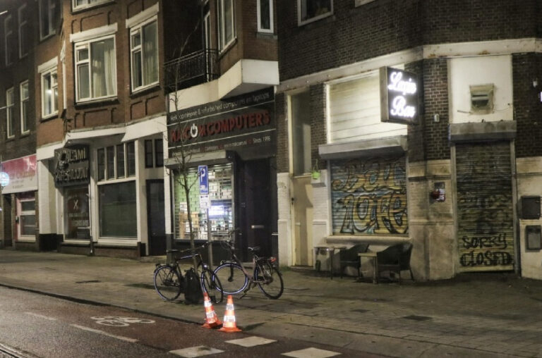 Explosie bij bar Benthuizerstraat